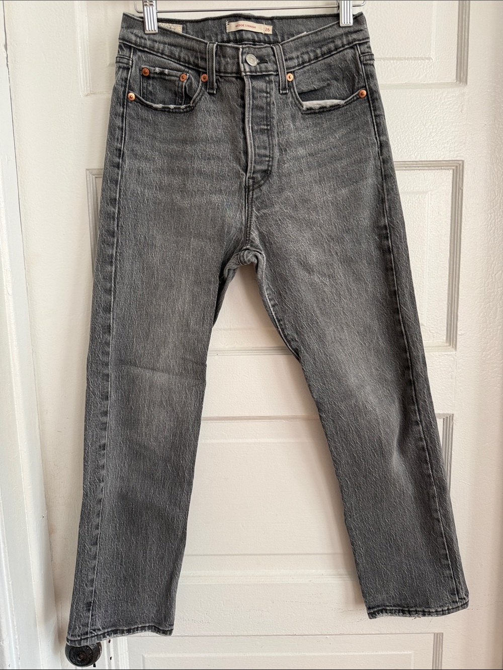 Levi's Women's Straight-Leg Jeans in Washed Gray